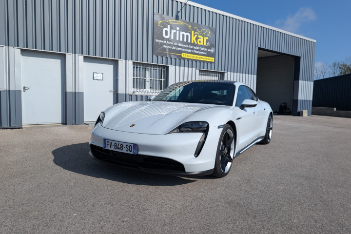 PORSCHE TAYCAN