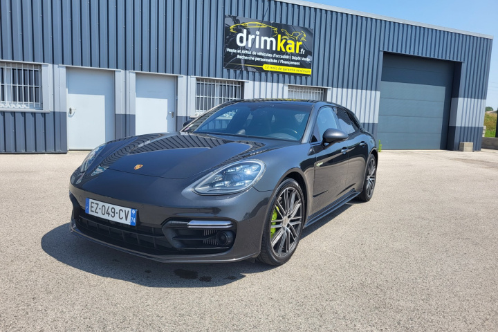 PORSCHE PANAMERA